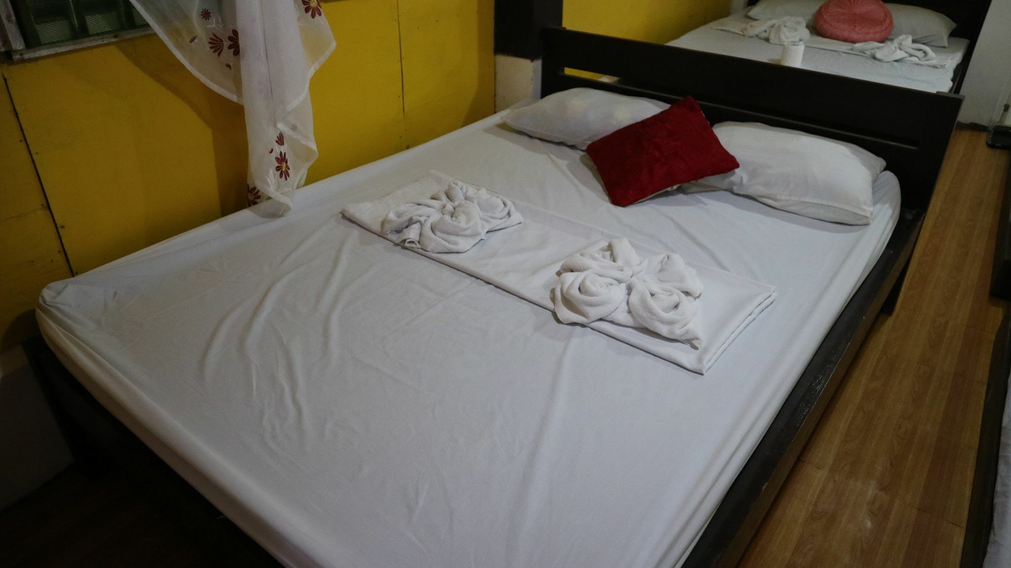 Old Parola Seaside Inn Baler Ngoại thất bức ảnh